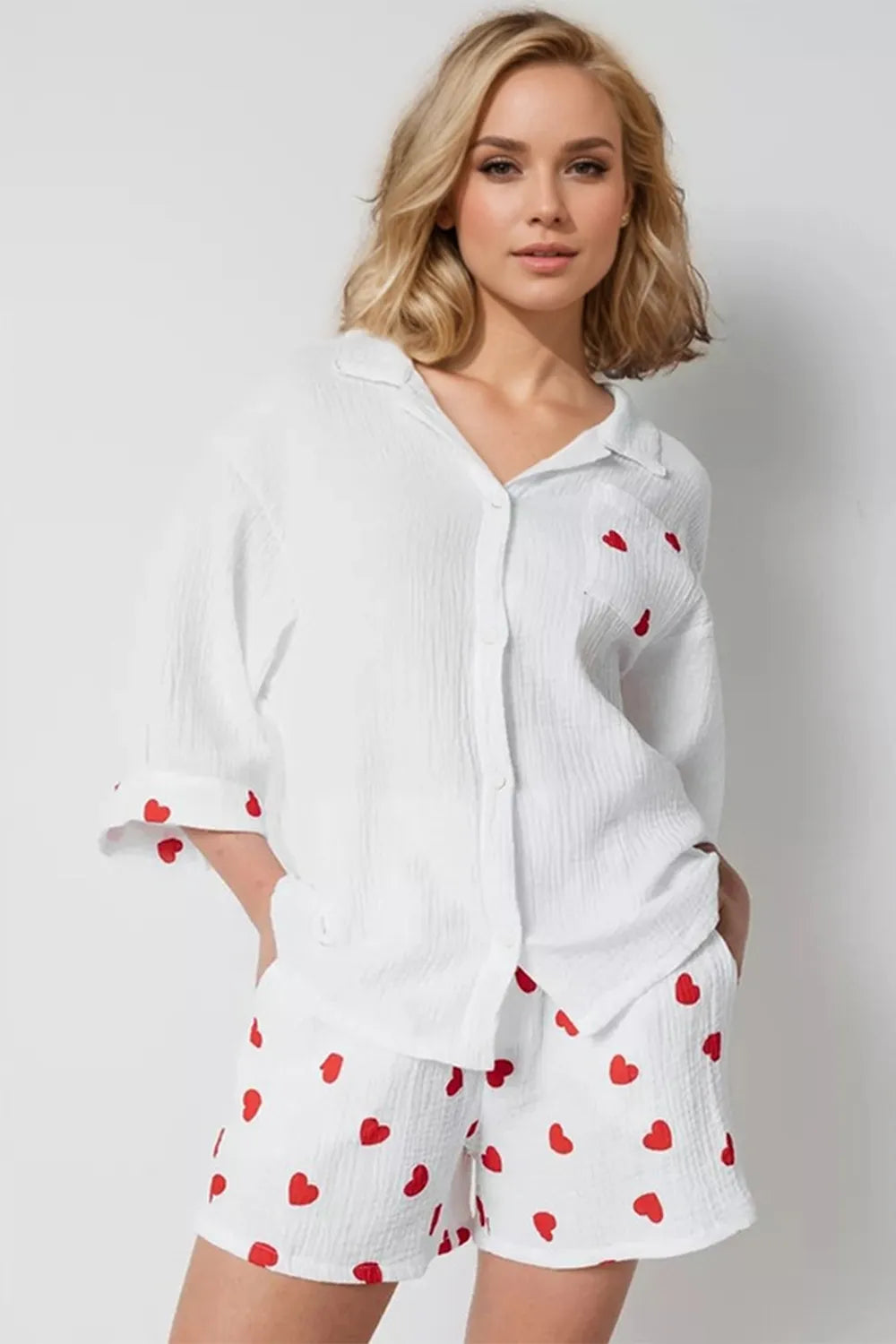 Conjunto básico de top y pantalones cortos con botones