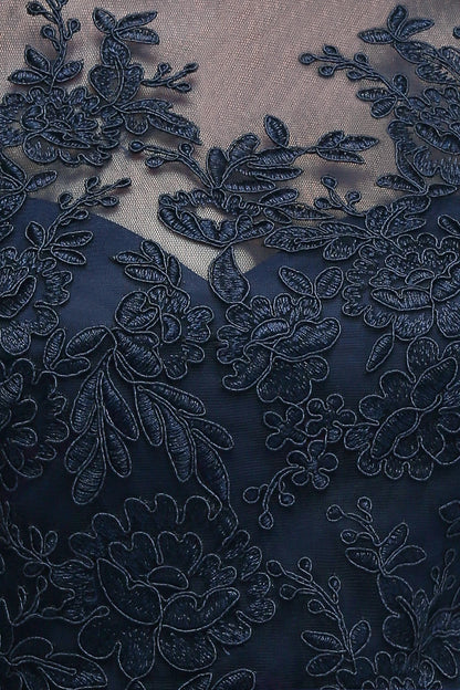 Vestido de noche largo de encaje azul marino y rosa nude, elegante