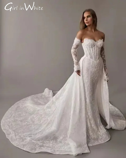 Vestidos de novia de lujo con cola larga desmontable y encaje