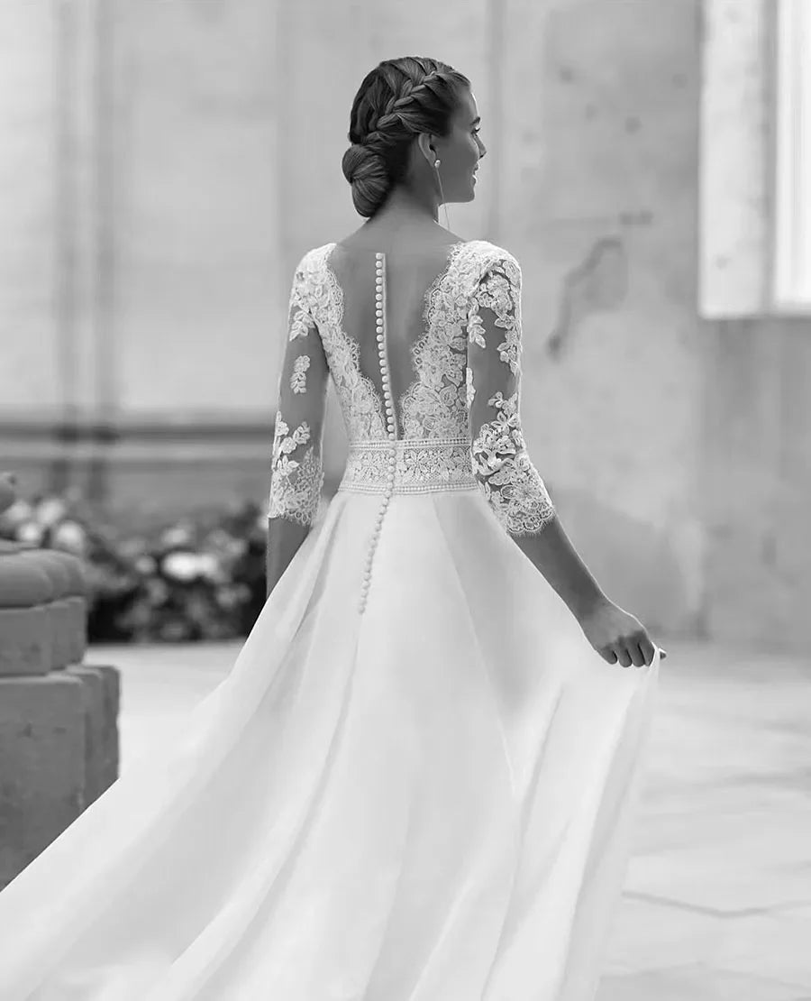 Vestidos de novia elegantes personalizados de Flavinke con escote en V