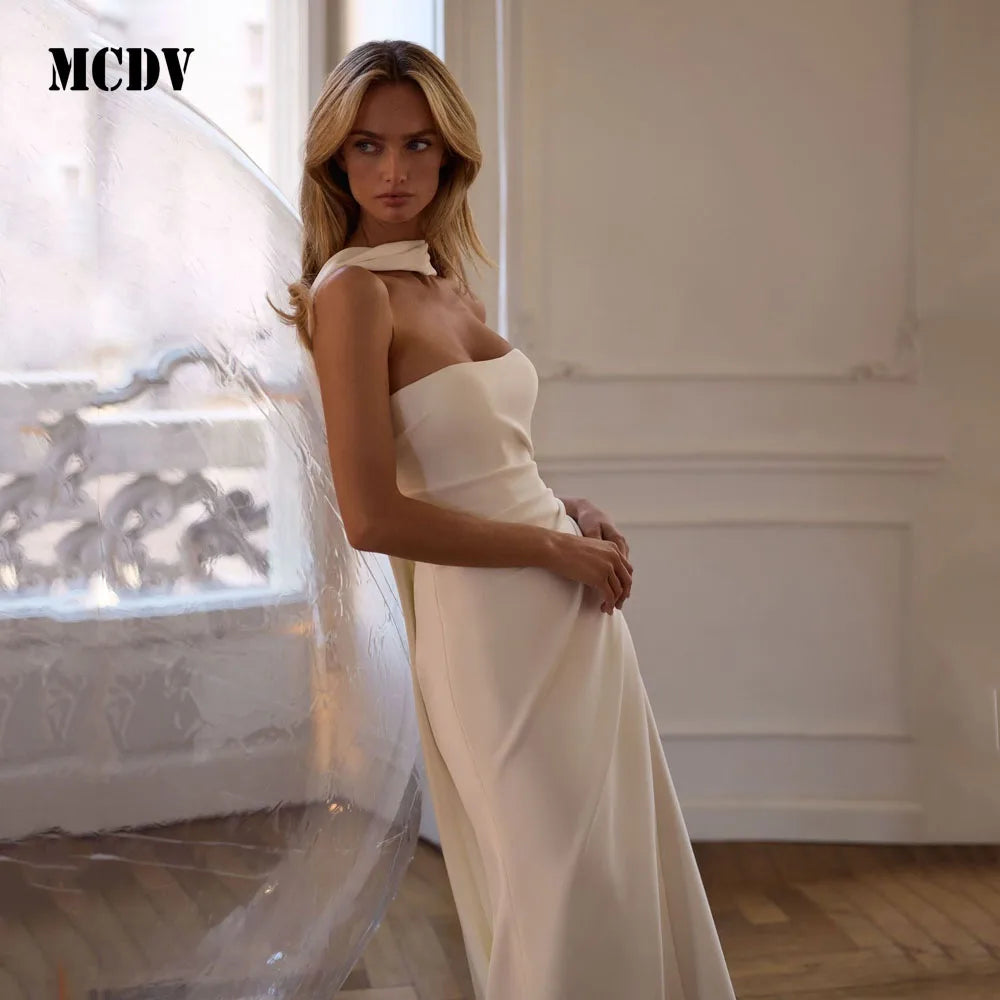 Elegante vestido de novia de satén plisado, sin tirantes, corte sirena