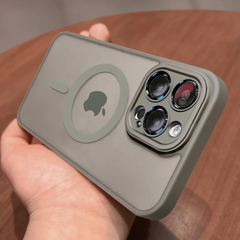 Funda magnética de lujo translúcida mate a prueba de golpes para iPhone 16, 15