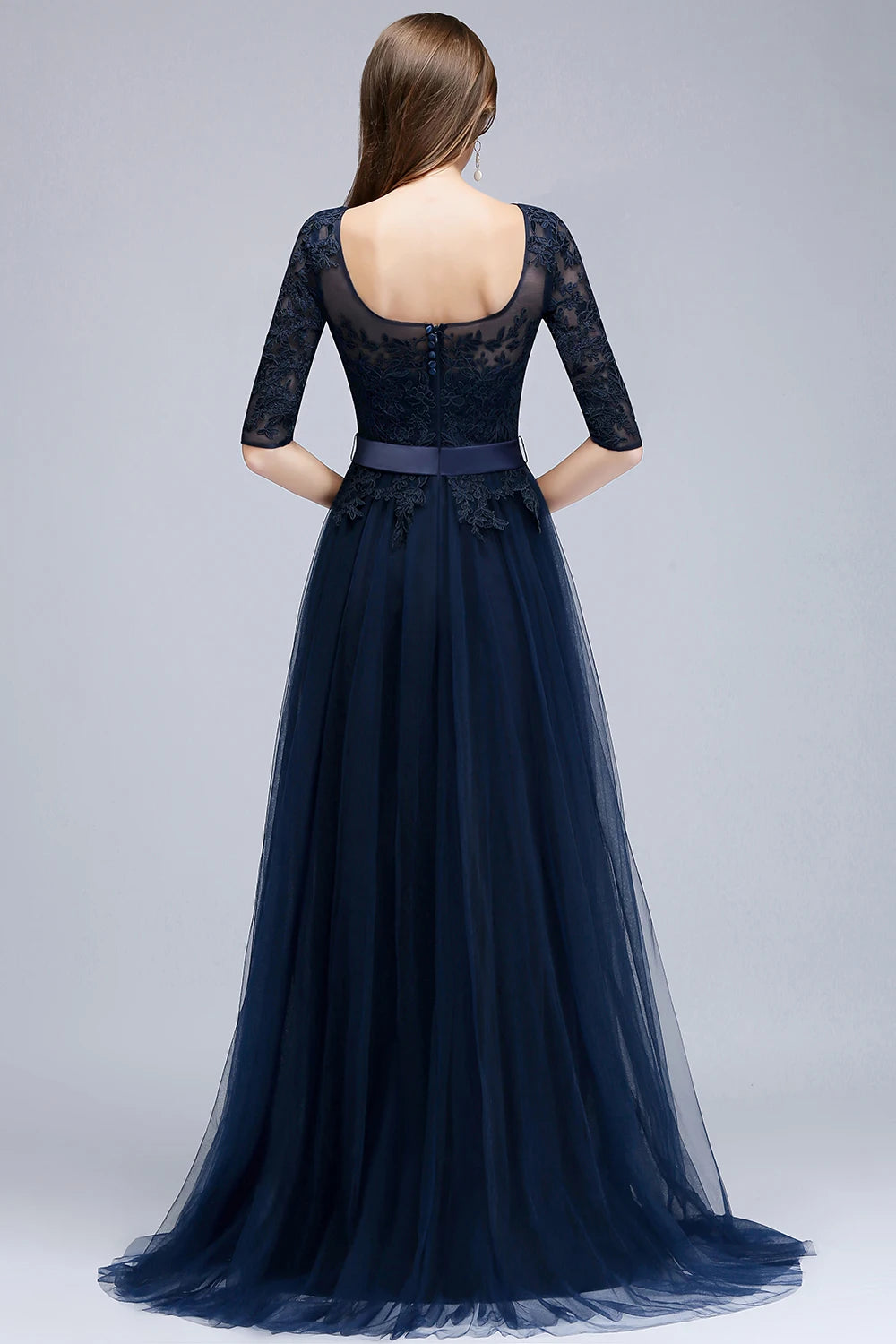 Vestido de noche largo de encaje azul marino y rosa nude, elegante