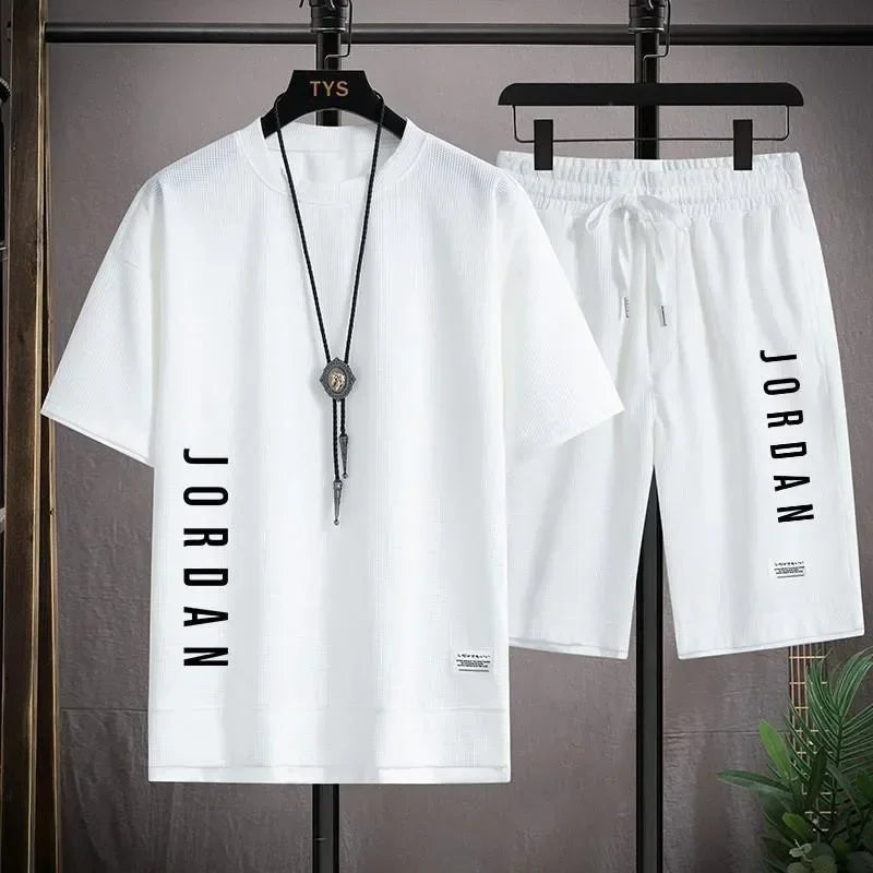 Conjunto de camiseta y pantalones cortos informales con estilo
