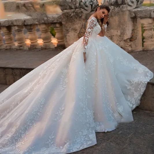 Vestidos de novia de lujo, cuello redondo, corte A, apliques de encaje