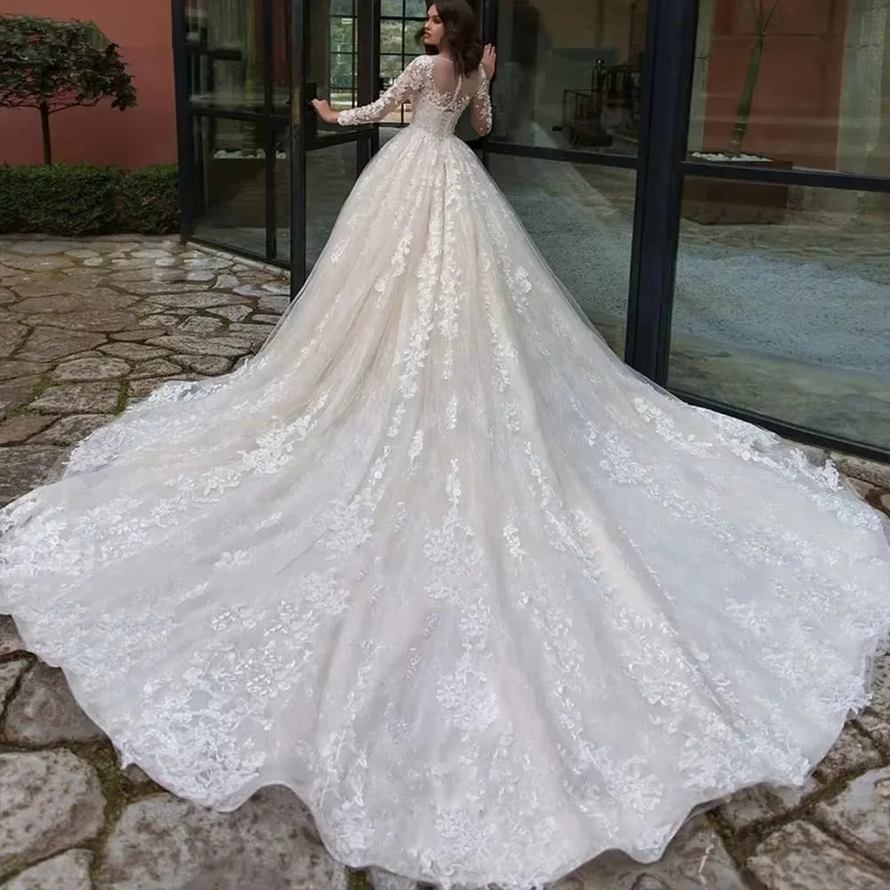 Vestido de novia de princesa con apliques de encaje glamurosos
